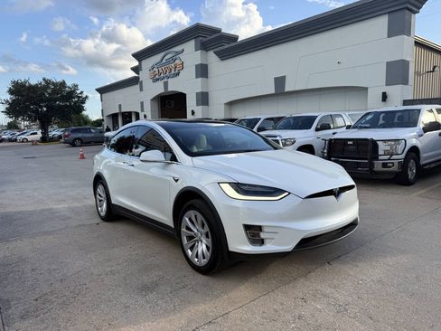Used 2019 Tesla Model X 75D AWD/4WD image 42