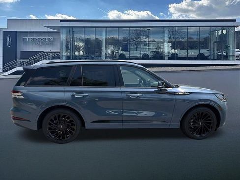 New 2026 Lincoln Aviator Reserve AWD/4WD image 8