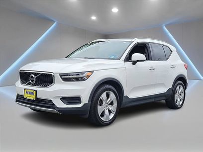 Used 2020 Volvo XC40 T5 Momentum