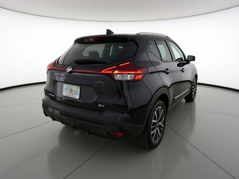 Used 2024 Nissan Kicks SV FWD image 9