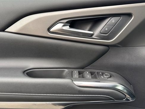 Used 2024 Chevrolet Traverse LT w/ LPO, Floor Liner Package image 11