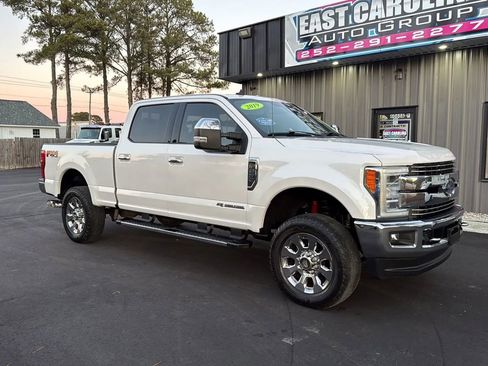 Used 2019 Ford F250 Lariat w/ Lariat Ultimate Package image 3