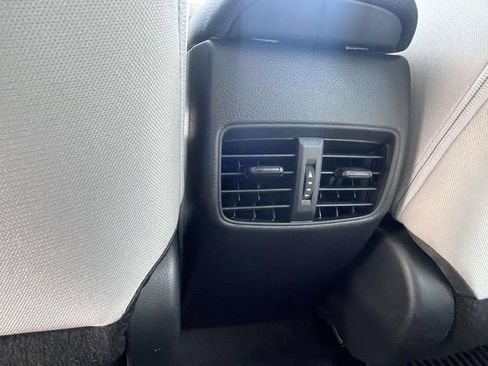 Used 2026 Toyota Corolla Cross L FWD image 11