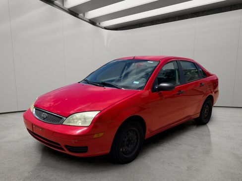 Used 2006 Ford Focus ZX4 Sedan FWD image 2
