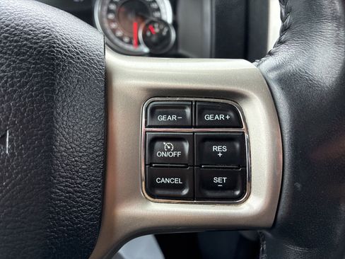 Used 2017 RAM 1500 Laramie w/ Convenience Group AWD/4WD image 28