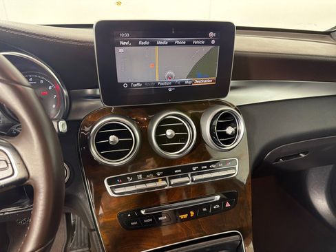 Used 2017 Mercedes-Benz GLC 300 4MATIC w/ Premium 2 Package image 16