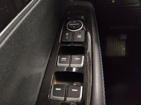 Used 2016 Kia Sorento LX w/ LX Convenience Package image 27