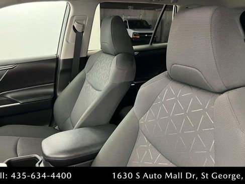 Used 2024 Toyota RAV4 XLE image 16