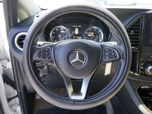 Used 2018 Mercedes-Benz Metris Passenger image 13