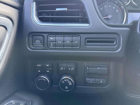 Used 2021 Chevrolet Tahoe LT w/ LT Signature Package AWD/4WD image 21