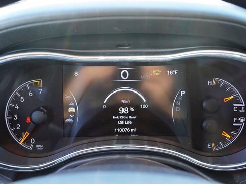 Used 2018 Jeep Grand Cherokee Overland image 36