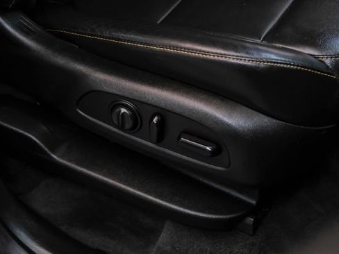 Used 2019 Chevrolet Traverse RS image 32