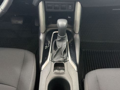 Used 2024 Toyota Corolla Cross LE FWD image 17