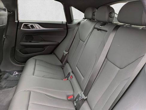 Used 2025 BMW i4 eDrive40 RWD image 19