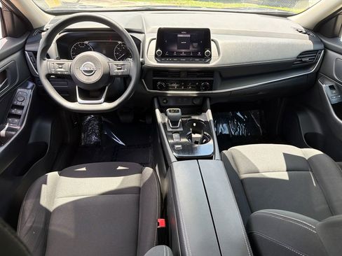 Used 2024 Nissan Rogue S FWD image 13