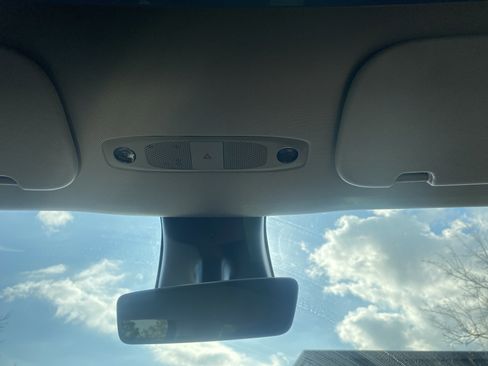 Used 2021 Tesla Model Y Long Range image 30