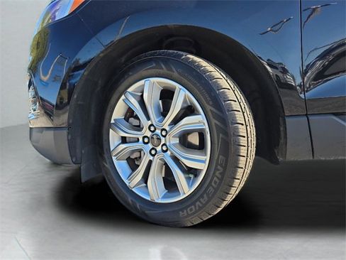 Used 2024 Ford Edge Titanium image 33