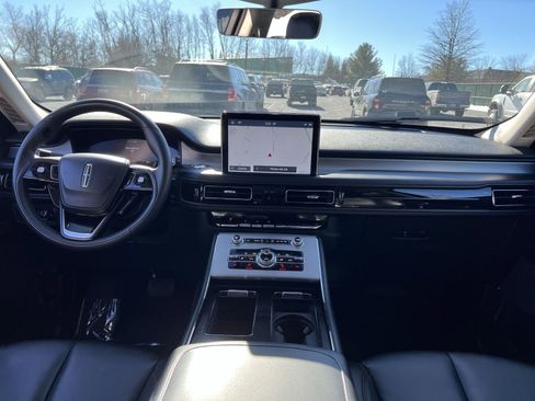 Used 2024 Lincoln Aviator AWD w/ Premium Package image 22