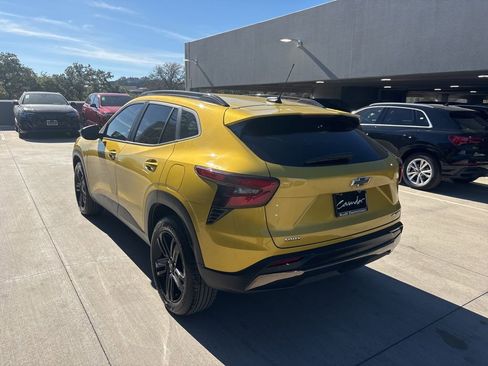 Used 2025 Chevrolet Trax ACTIV w/ Driver Confidence Package image 8