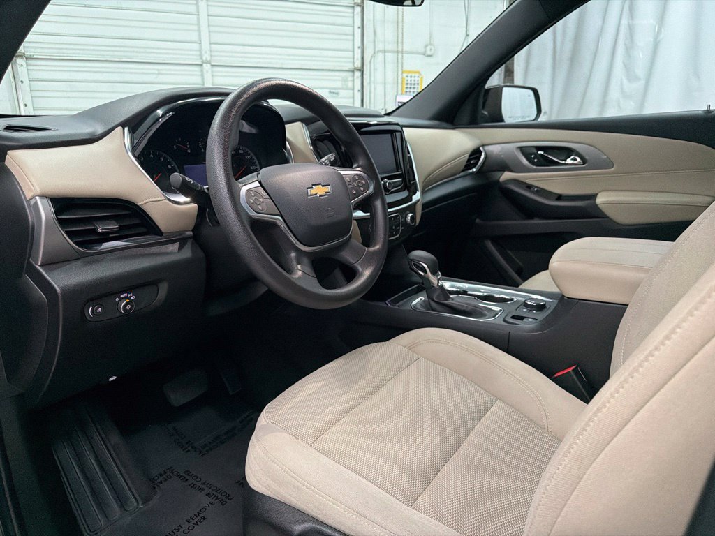 Used 2023 Chevrolet Traverse LS w/ Safety Package FWD image 14