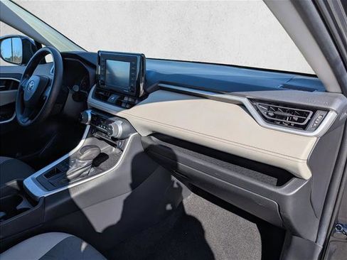 Used 2021 Toyota RAV4 XLE image 26