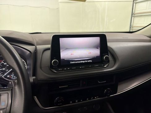 Certified 2023 Nissan Rogue SV image 25