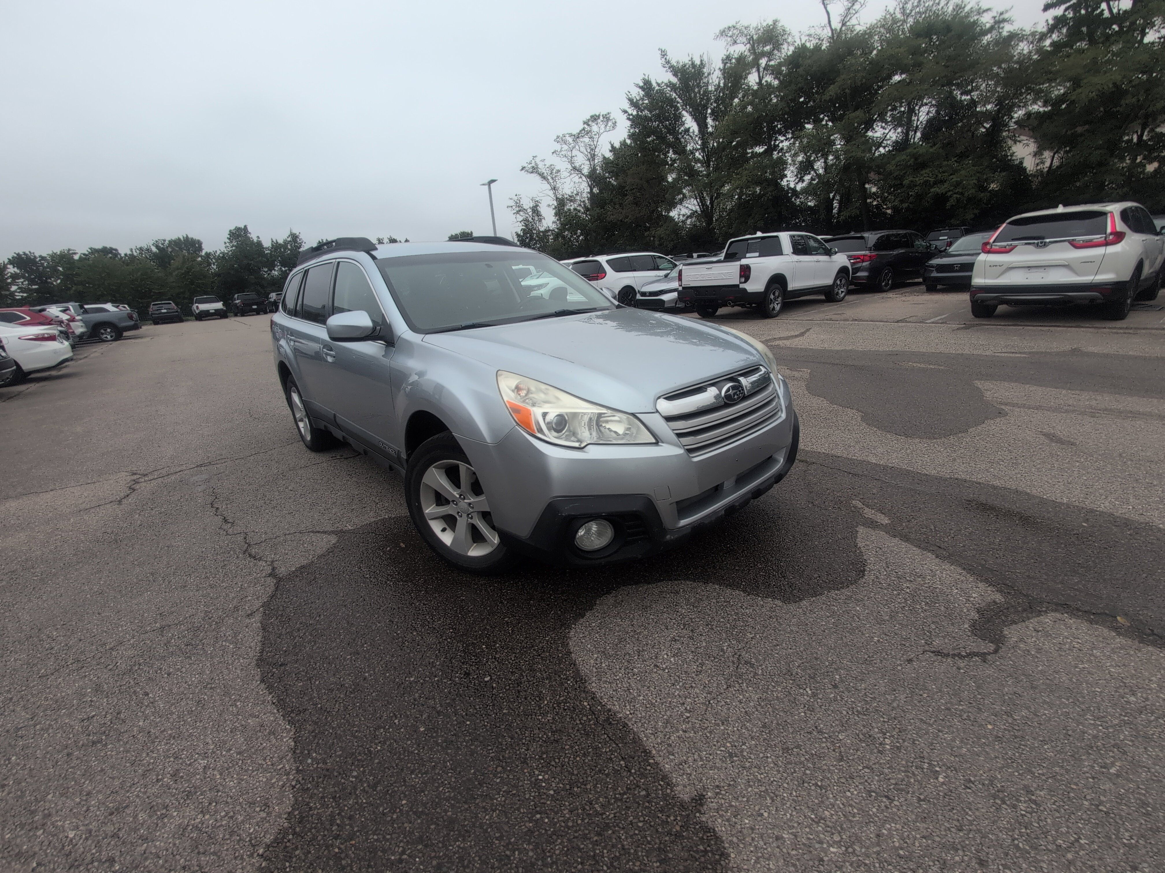 Used 2013 Subaru Outback 2.5i Premium AWD/4WD image 16