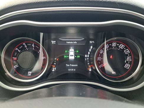 Used 2017 Dodge Challenger GT image 19