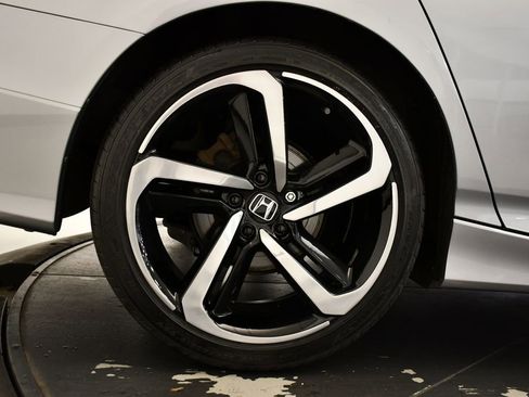 Used 2018 Honda Accord Sport image 15