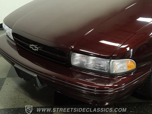 Used 1996 Chevrolet Impala SS RWD image 19