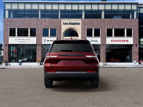 New 2026 Jeep Grand Cherokee Altitude RWD image 7