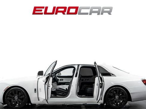 Used 2021 Rolls-Royce Ghost AWD/4WD image 3