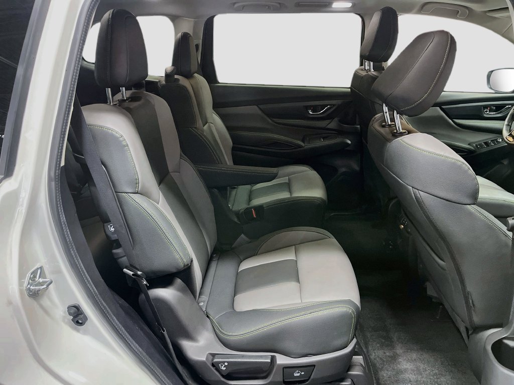 Used 2025 Subaru Ascent Onyx Edition AWD/4WD image 30