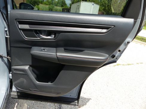 Used 2025 Honda CR-V Sport image 36
