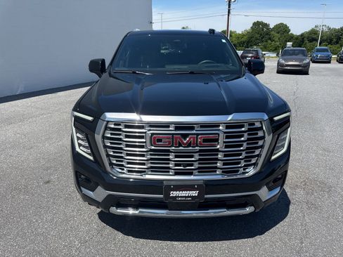 Used 2025 GMC Yukon XL Denali AWD/4WD image 2