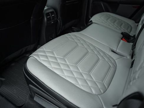 Used 2023 Ford Escape SE w/ PHEV Premium Package FWD image 32