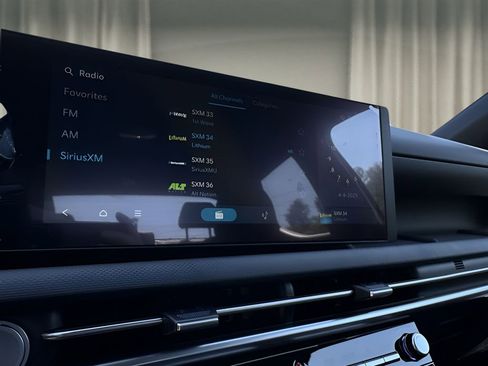 New 2025 Hyundai Santa Cruz SEL image 15