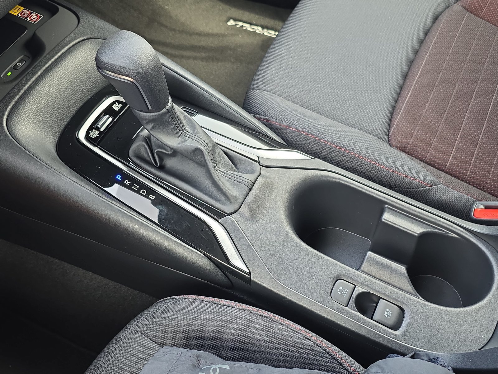 New 2027 Toyota Corolla SE w/ SE Premium Package FWD image 21