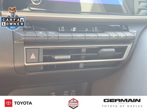 Used 2025 Toyota Camry SE w/ Convenience Package FWD image 31