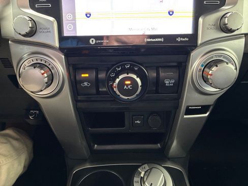 Used 2020 Toyota 4Runner SR5 Premium AWD/4WD image 21