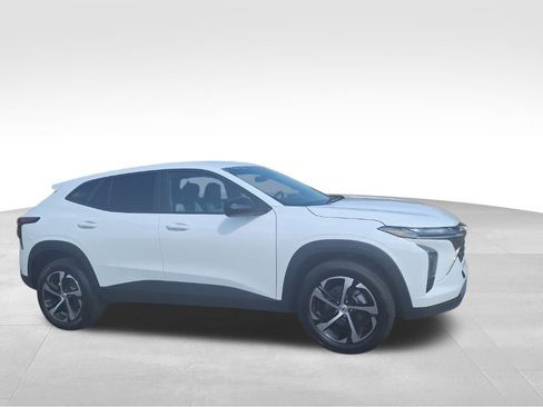 New 2026 Chevrolet Trax RS image 8