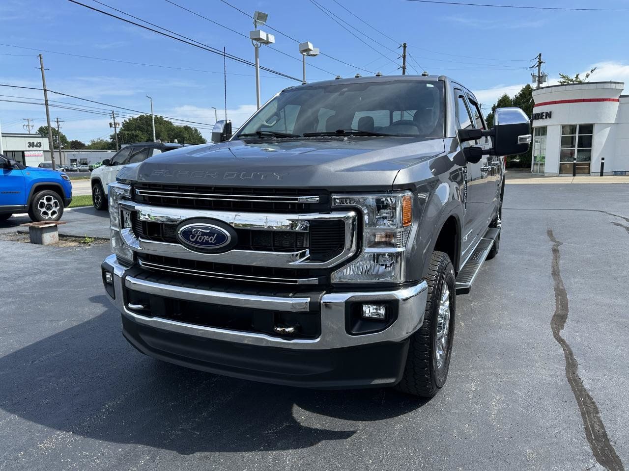 Used 2022 Ford F350 XLT w/ XLT Premium Package AWD/4WD image 7