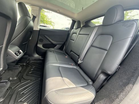 Used 2023 Tesla Model Y Long Range AWD/4WD image 25