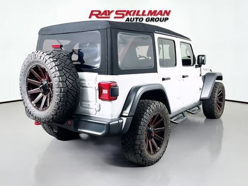 Used 2018 Jeep Wrangler Unlimited Rubicon AWD/4WD image 7