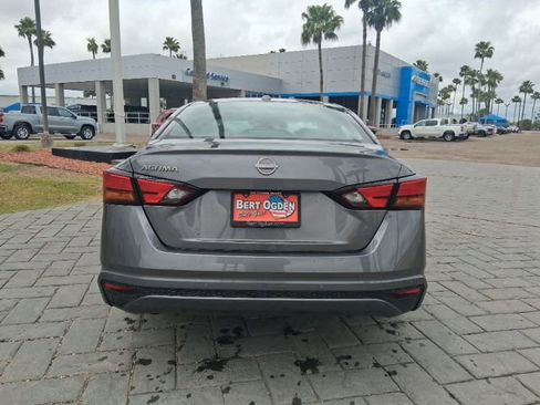 Used 2025 Nissan Altima 2.5 S FWD image 5