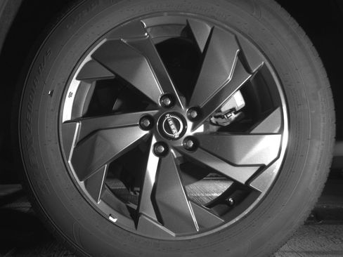 Used 2025 Nissan Rogue SV image 14