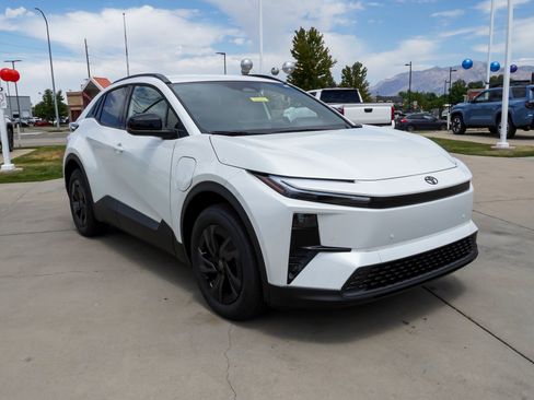 New 2026 Toyota C-HR AWD/4WD image 2
