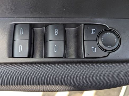 New 2025 Chevrolet Colorado Z71 w/ Technology Package image 18