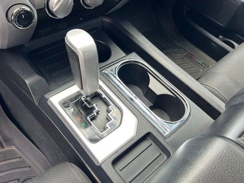 Used 2015 Toyota Tundra SR5 w/ SR5 Upgrade Package image 17