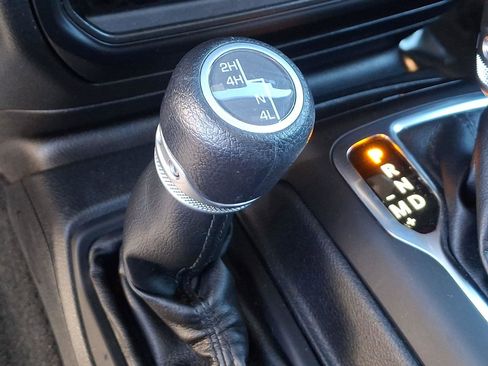 Used 2022 Jeep Wrangler Unlimited Sport image 25